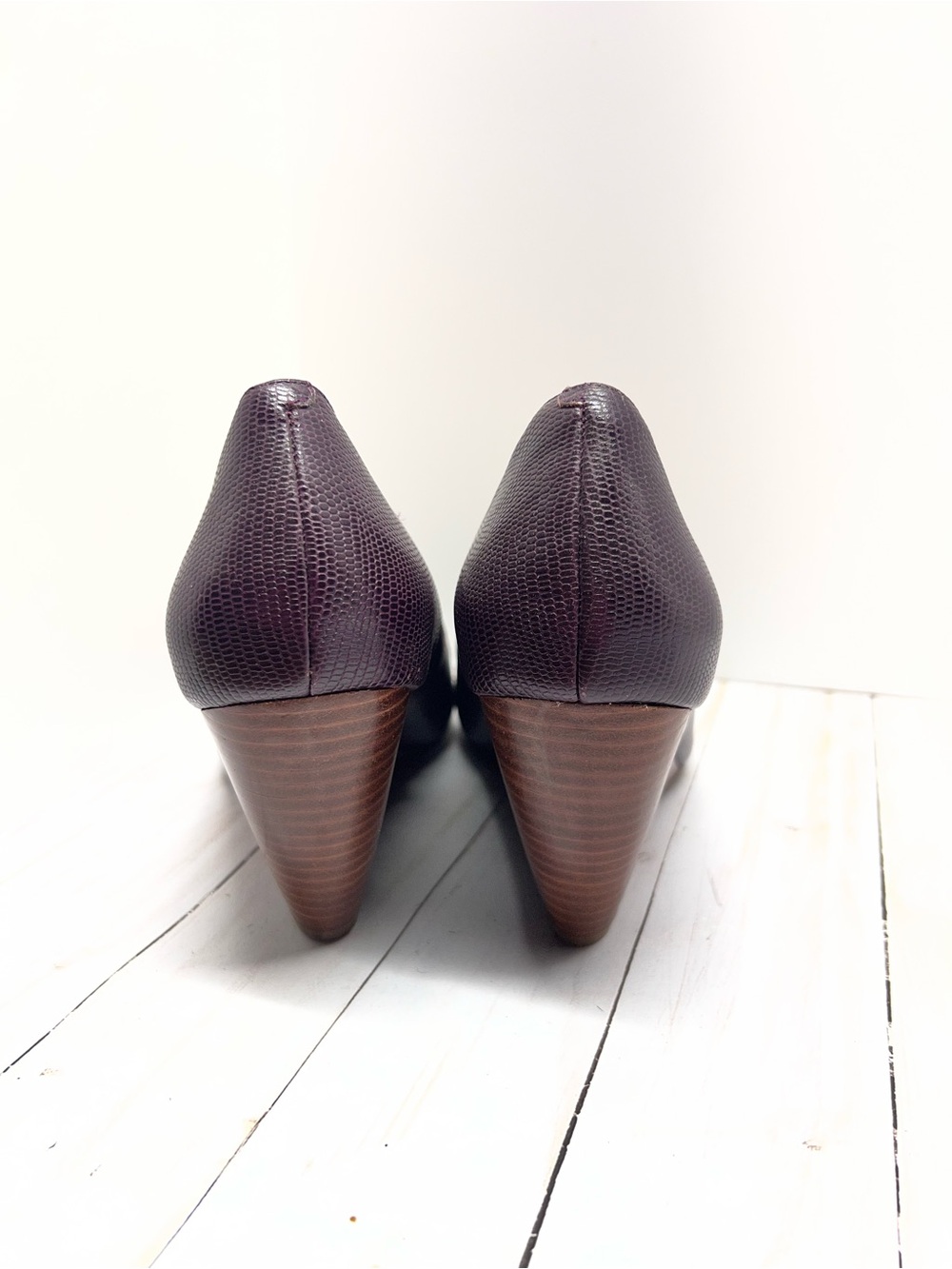 Cole Haan Lainey Dark Plum Textured Leather Wedge Pumps Size 10.5 - Picture 6 of 9
